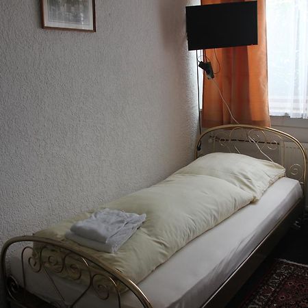 Airport-Hotel Zum Taubengrund Kelsterbach Extérieur photo