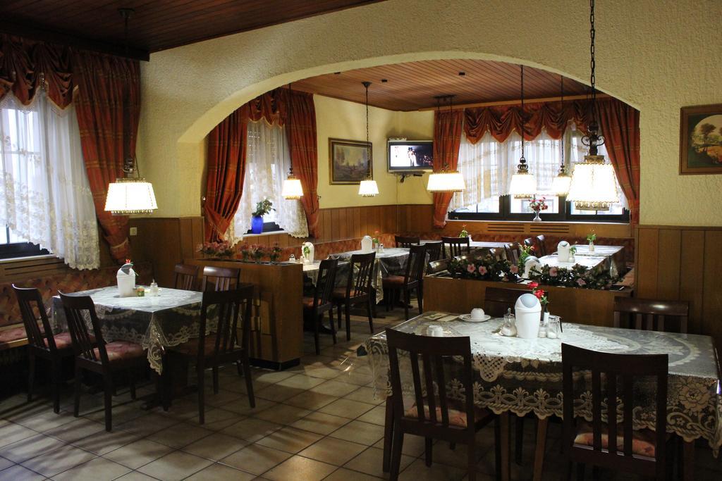 Airport-Hotel Zum Taubengrund Kelsterbach Extérieur photo