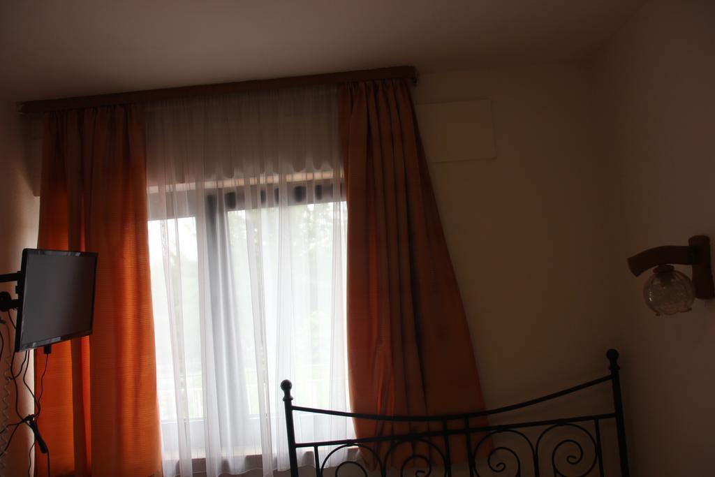Airport-Hotel Zum Taubengrund Kelsterbach Extérieur photo