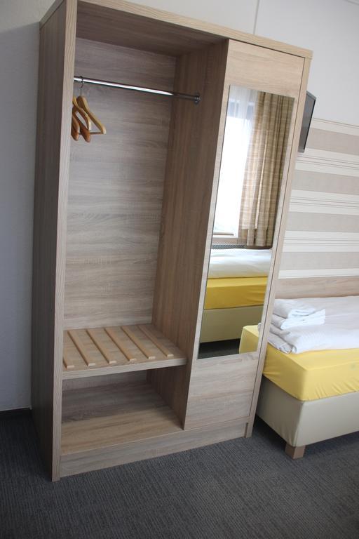 Airport-Hotel Zum Taubengrund Kelsterbach Extérieur photo