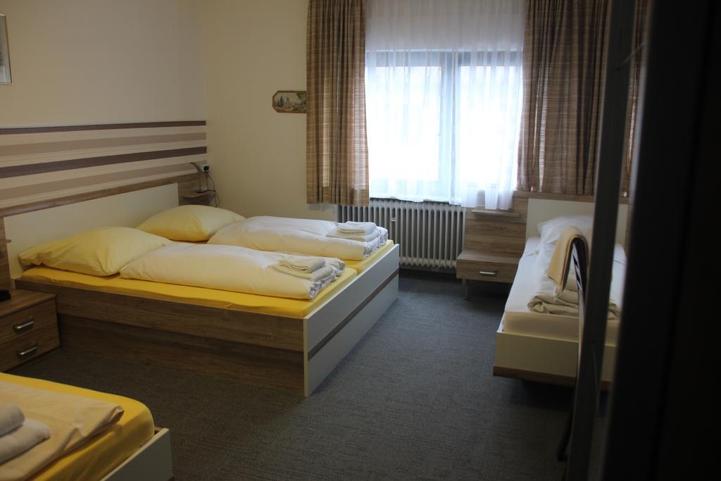 Airport-Hotel Zum Taubengrund Kelsterbach Extérieur photo